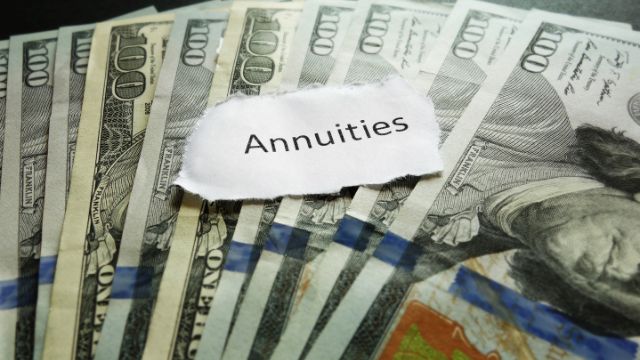 Difference Between Immediate and Deferred Annuities